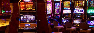 Filipino players from Manila and Cebu accessing abc8 slot casino on mobile